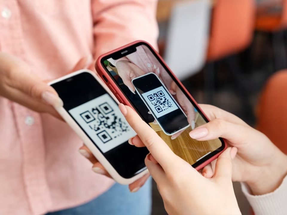 New-Elo-Pay-22″-Brings-Built-In-Contactless-Payments-To-Self-Service-Kiosks-960x720