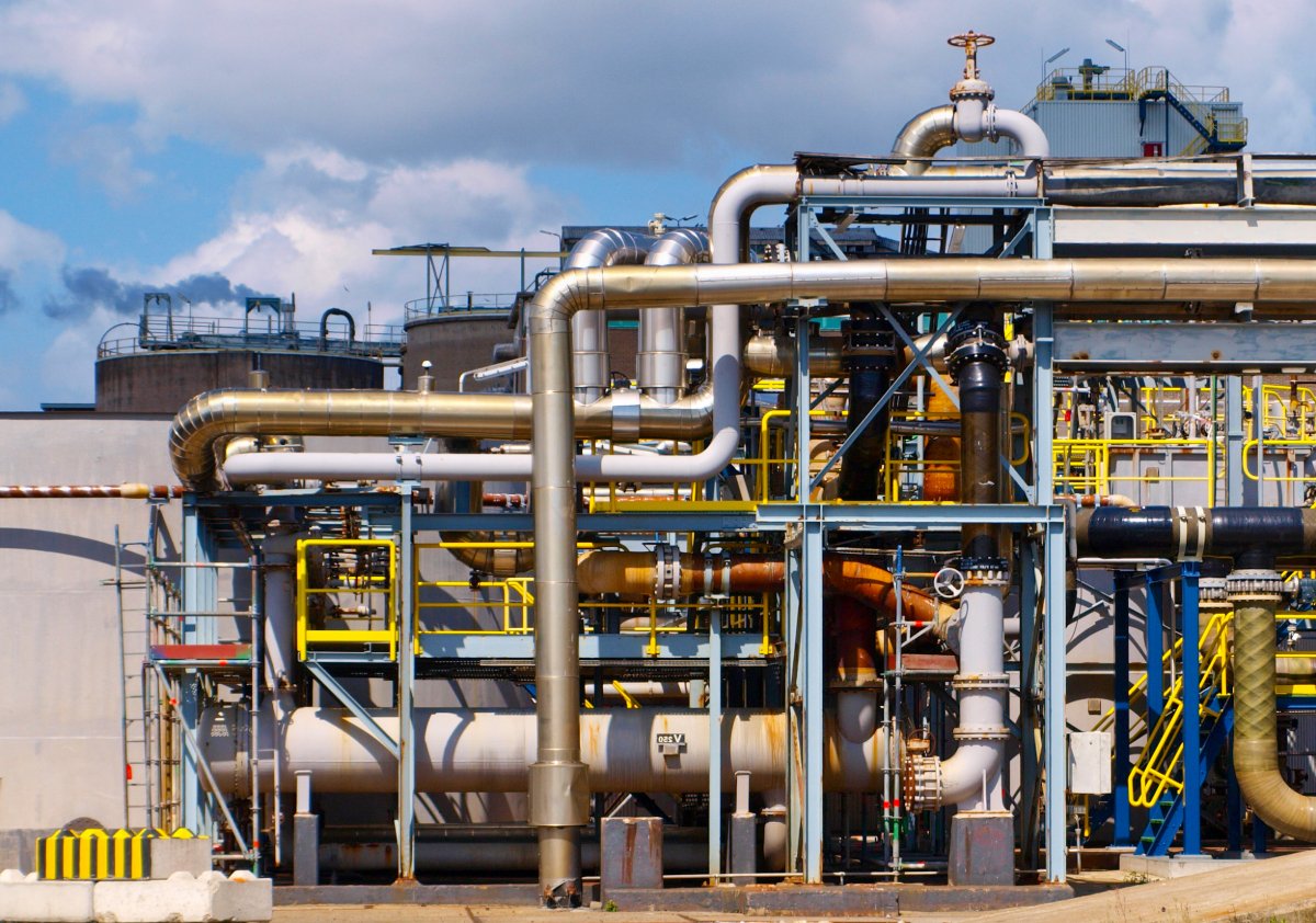 detail-industrial-pipes-2021-08-26-16-38-06-utc-1